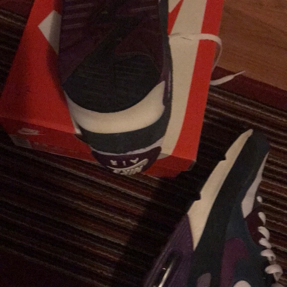 Women Nike size 9.5 with the Box - Picture 5 of 7